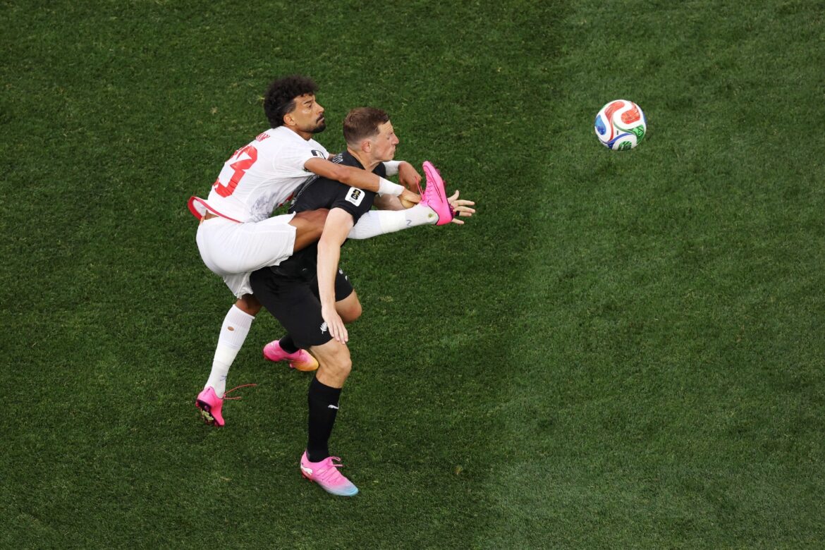 Nueva Zelanda e Irán protagonizan un vibrante empate 2-2 en el grupo G