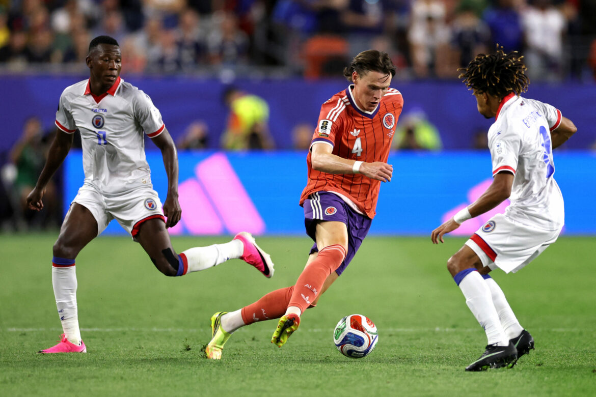 Escocia regresa al Mundial con triunfo sobre Haití