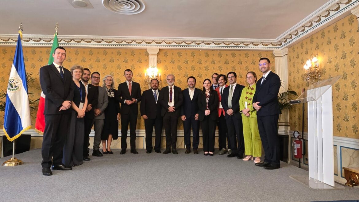 Italia y El Salvador fortalecen relaciones en encuentro de inversión y cooperación