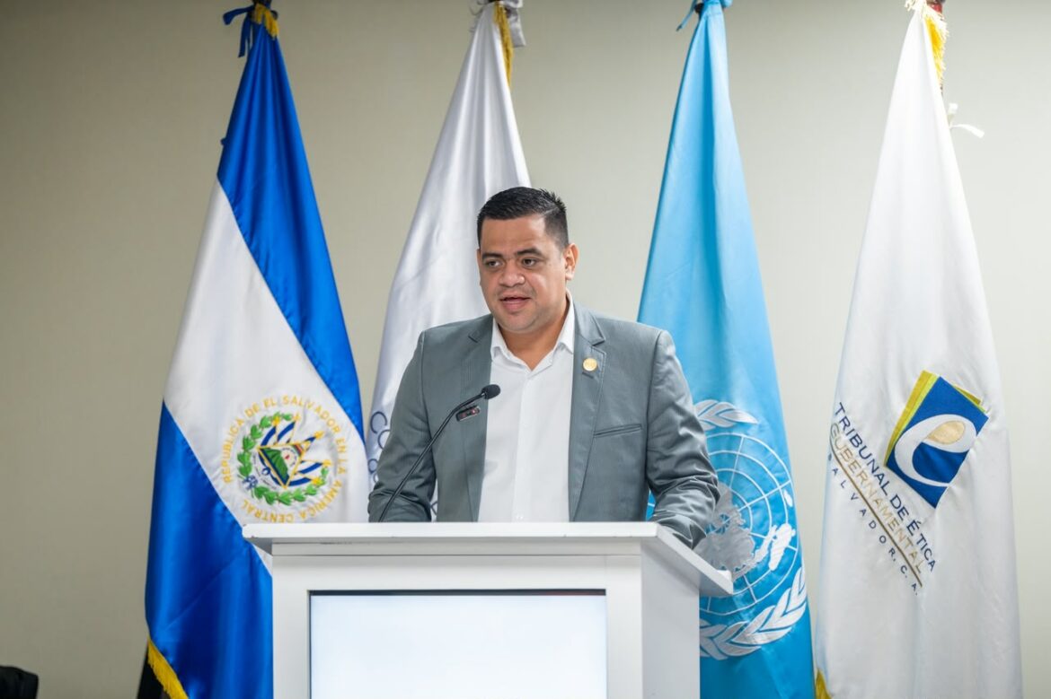 CCR promueve el diálogo para fortalecer la ética y los sistemas anticorrupción