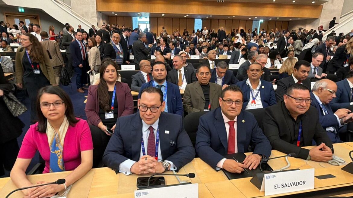 HISTÓRICO: El Salvador fuer de la lista corta de la OIT