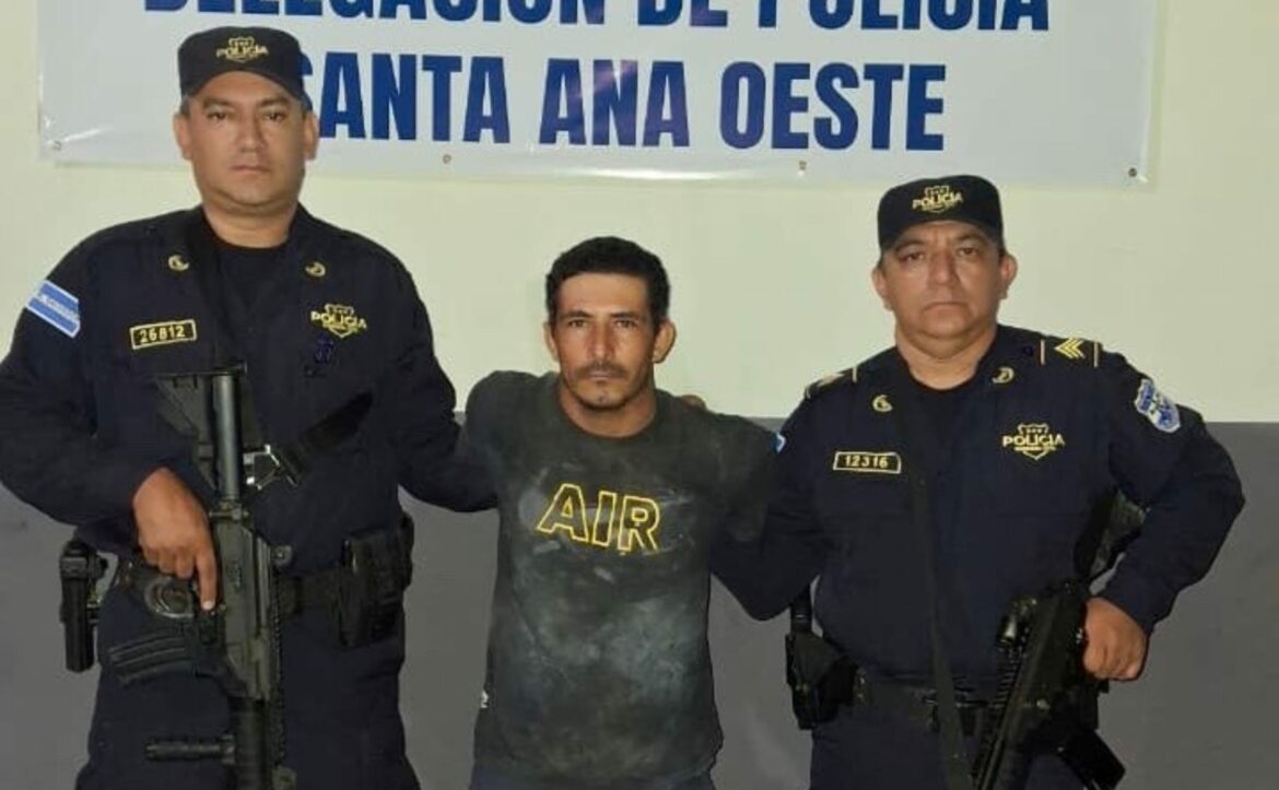Capturan a hombre acusado de asesinar a una mujer en Chalchuapa