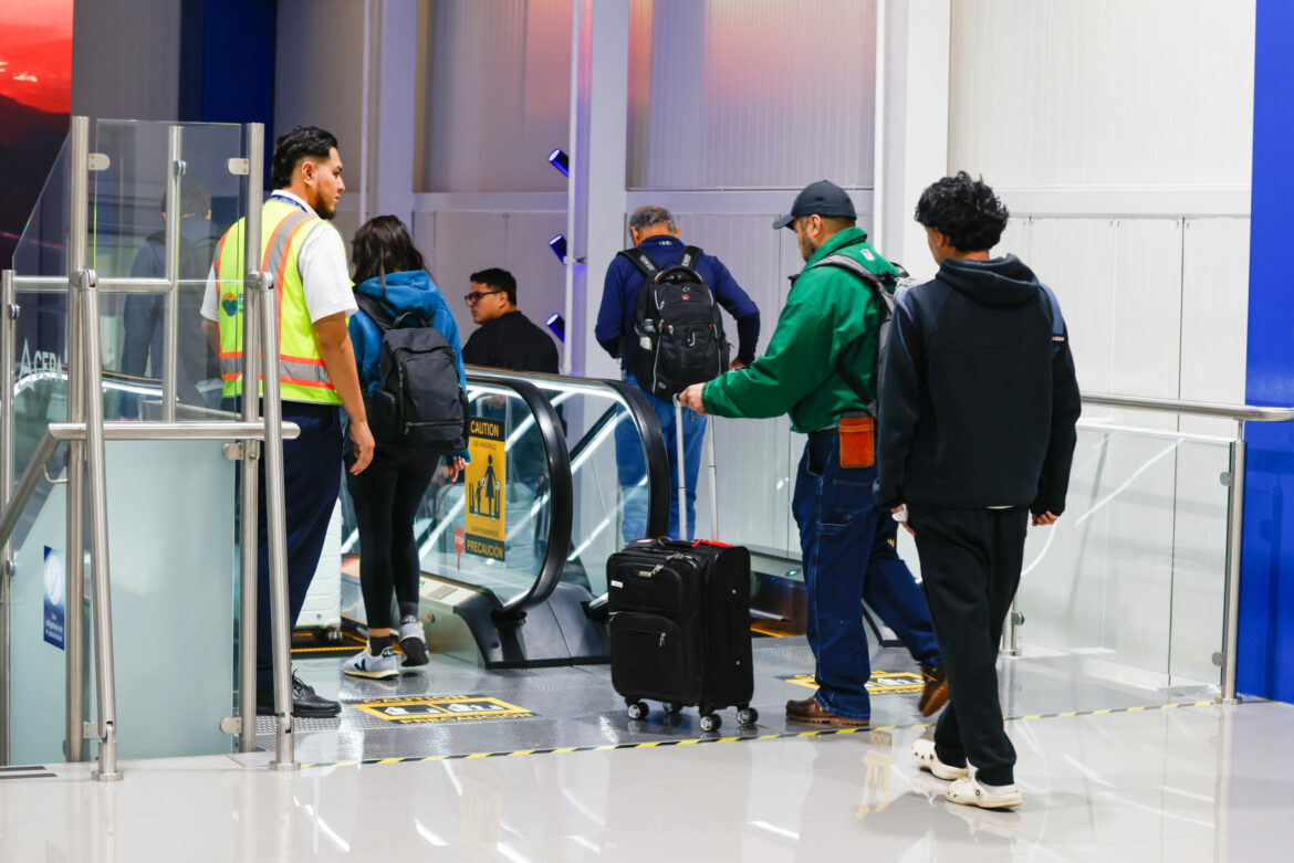 Aeropuerto Internacional de El Salvador supera los 3 millones de pasajeros  