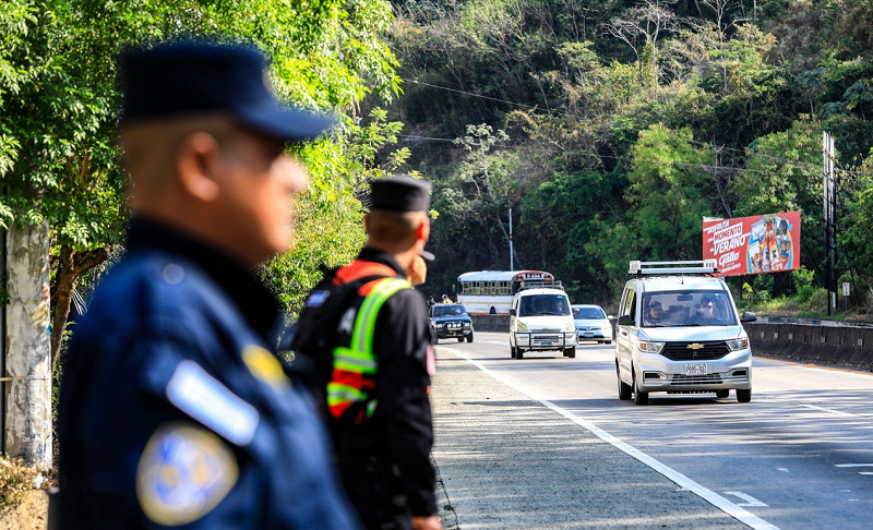 Tome nota: Habrá cierres parciales y totales en carretera al puerto de La Libertad por instalación de pasarela