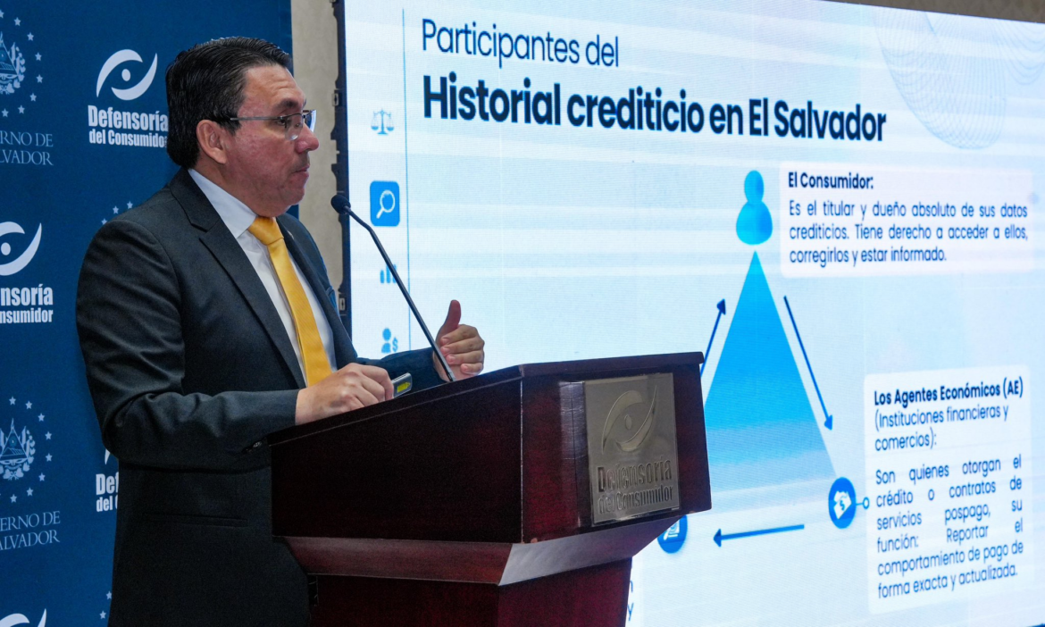 Defensoría del Consumidor lanza portal para orientar a salvadoreños sobre su récord crediticio