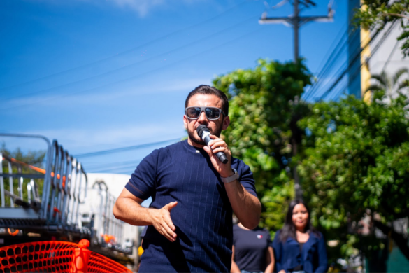 MOP supervisa instalación de la sexta torre del Aerocable que conectará Mejicanos con San Salvador