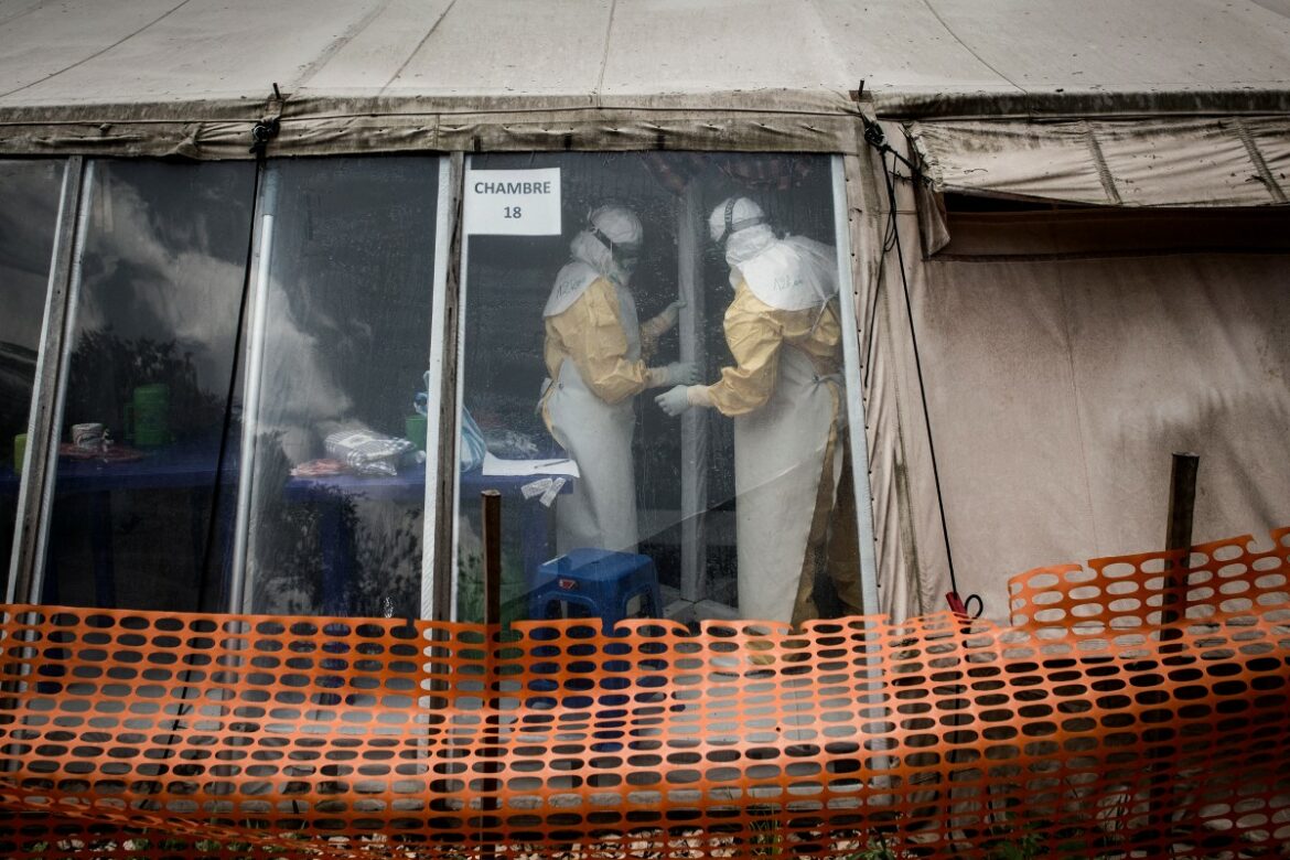 OMS declara emergencia de salud pública internacional por brote de ébola en África