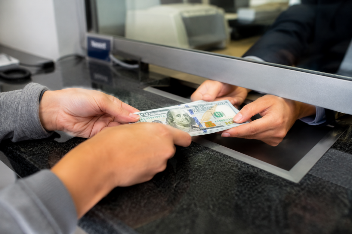 Depósitos bancarios crecen 12.6 % y roza los $25 millones a julio de este año