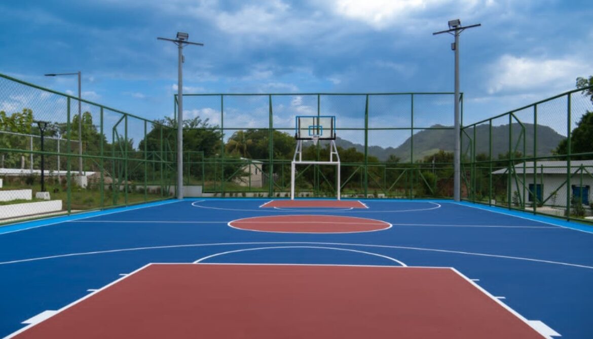 DOM entrega renovado parque recreativo en Chalatenango