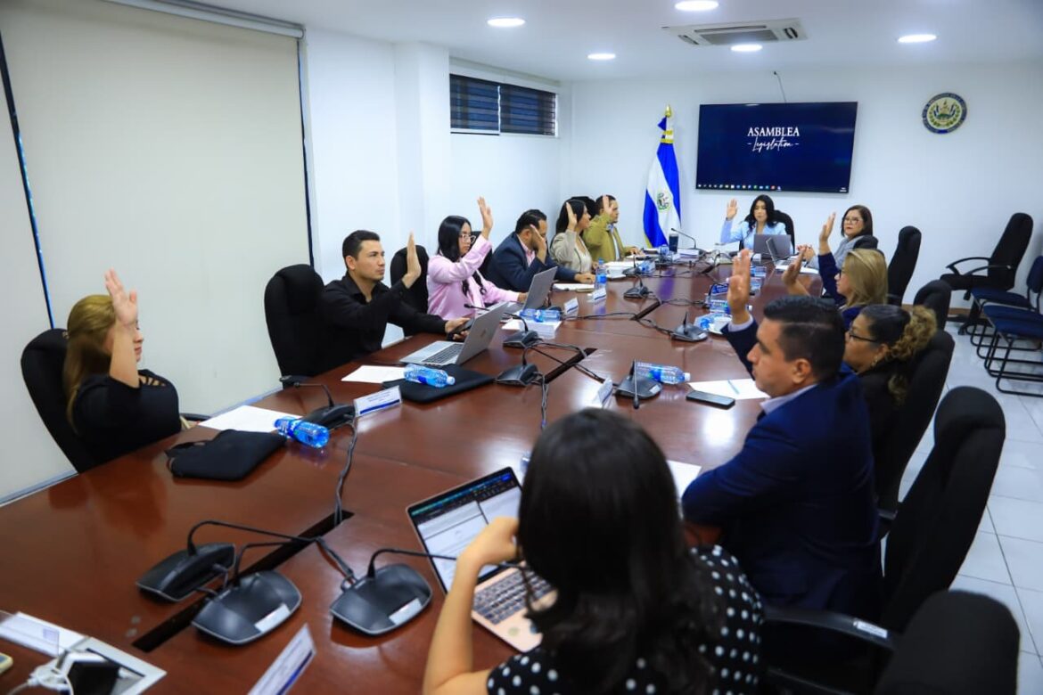 Apoyan reforma para ampliar incentivos tributarios a nuevas inversiones