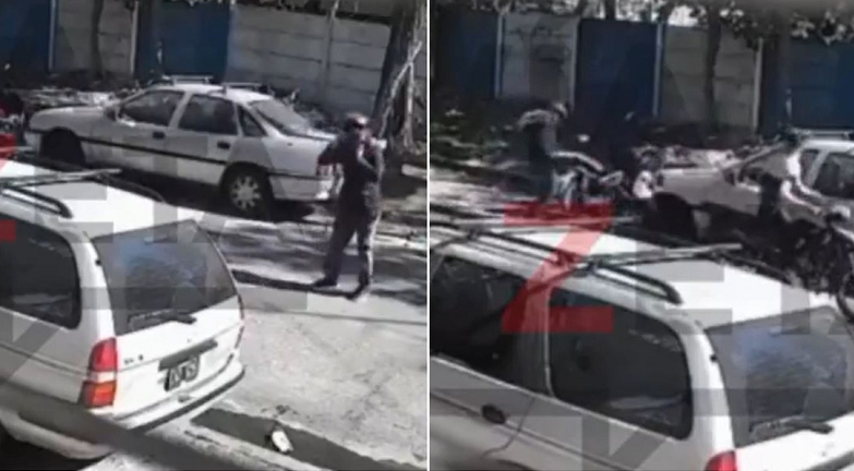 VIDEO | Motociclista frustra robo al defenderse a patadas de delincuentes