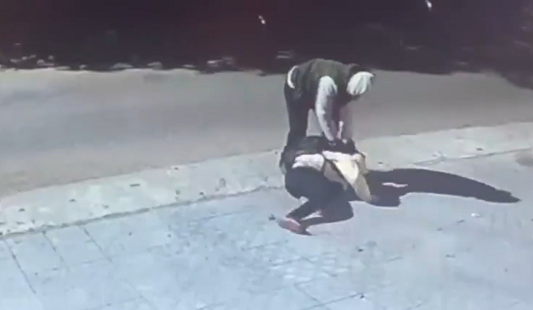 VIDEO | Niño de 12 años fue víctima de un robo violento cuando se dirigía a la escuela