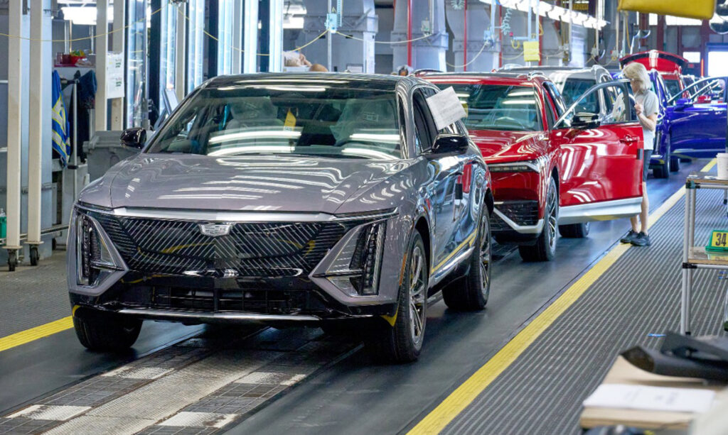 Trump anuncia que elevará los aranceles de autos y camiones de la UE al 25%