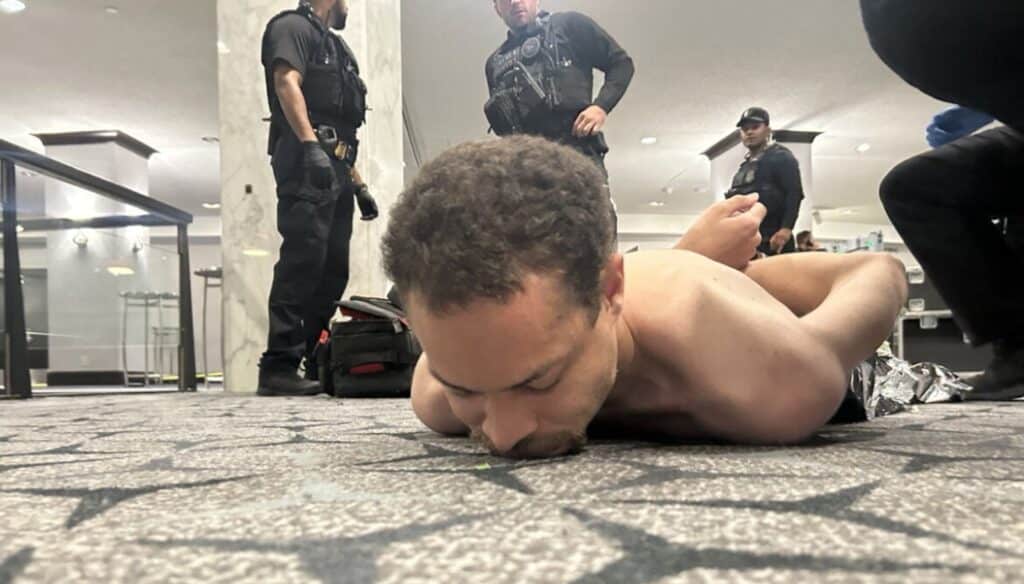 Hombre armado en gala de prensa tenía como objetivo a altos cargos de la administración Trump