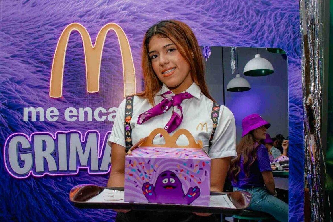 McDonald’s presenta a Grimace con una experiencia que combina sabor, diversión y nostalgia