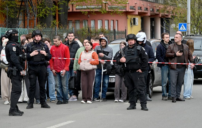 Hombre armado asesina a cinco personas en Kiev antes de ser abatido