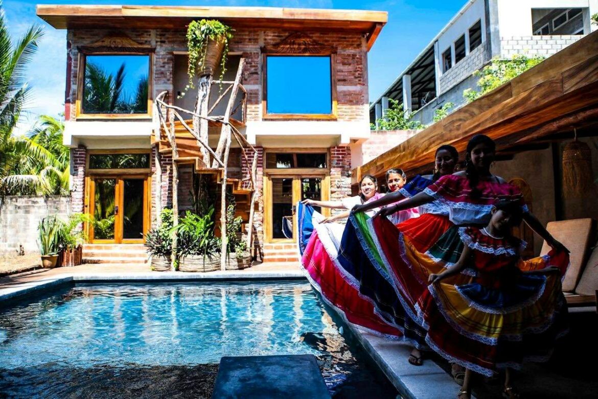 Casona Tunan amplía la oferta turística en playa Mizata