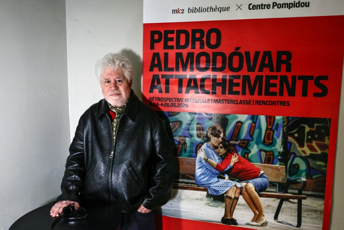 Almodóvar dice que se siente como «un pintor»