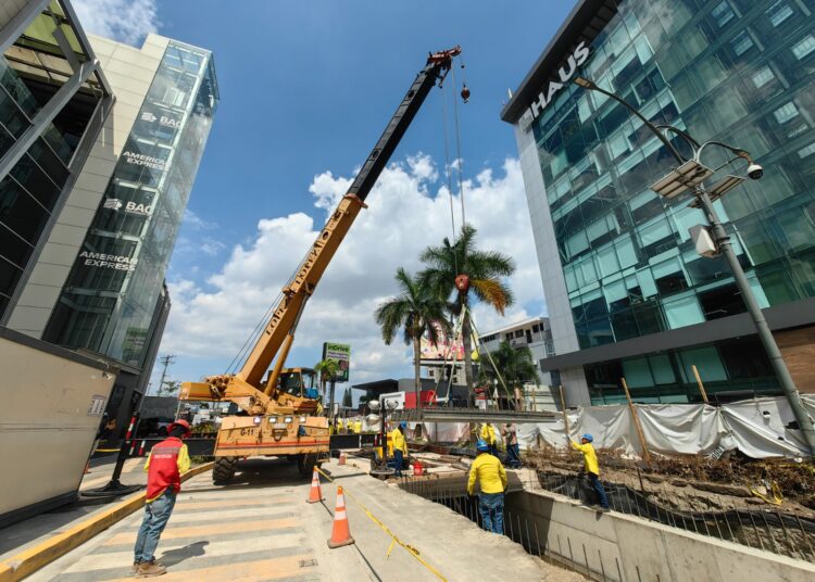 Avanza un 60 % construcción de sistema drenaje en Zona Rosa