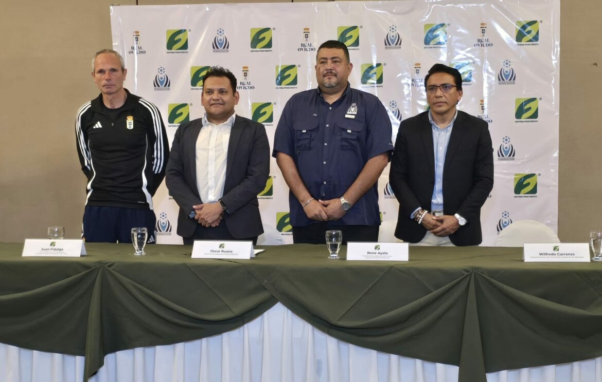 Fedecrédito reafirma su apoyo al desarrollo del fútbol salvadoreño