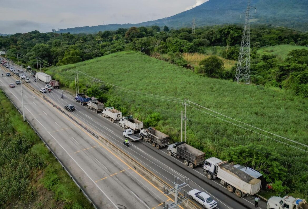 VMT aplica sanciones a transporte de carga que incumple horario de restricción