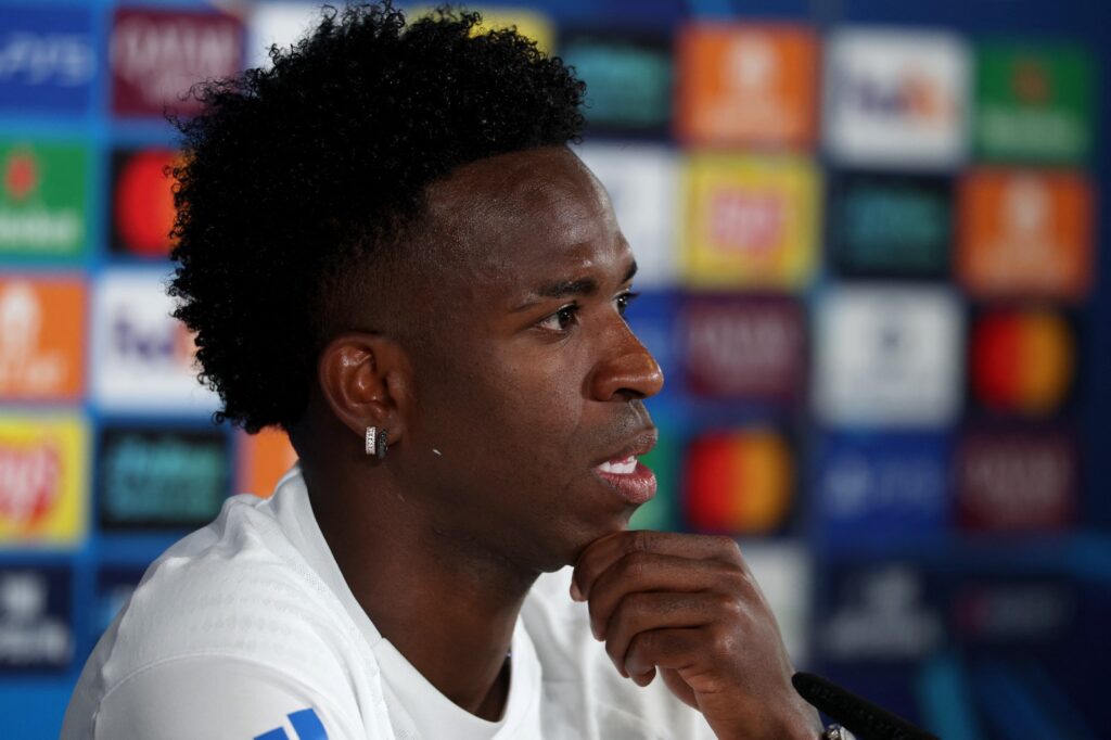 «Hay racistas en todos los países», advierte Vinícius
