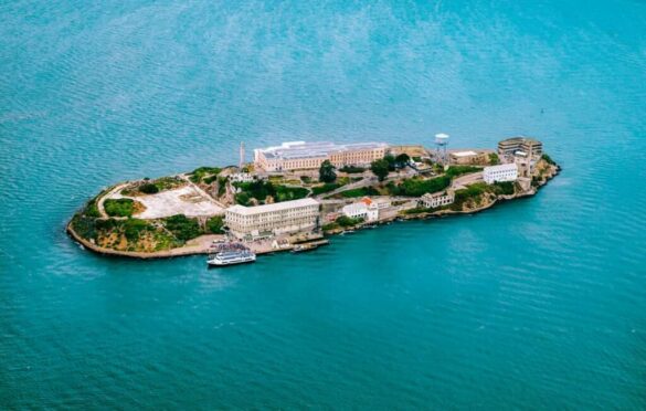 Trump pide al Congreso $152 millones para reabrir Alcatraz