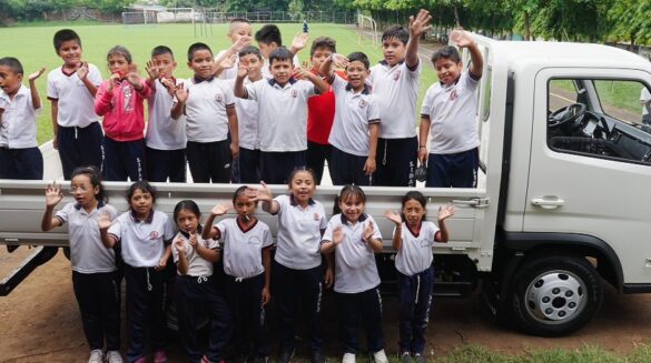 FORLAND lleva alegría a 312 estudiantes de Sonsonate en la celebración del día del niño