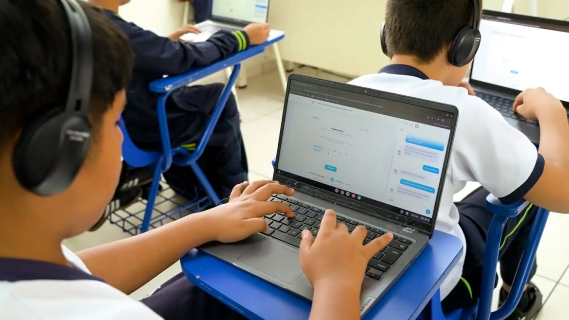 Banco Mundial destaca modernización educativa en El Salvador con herramientas de inteligencia artificial